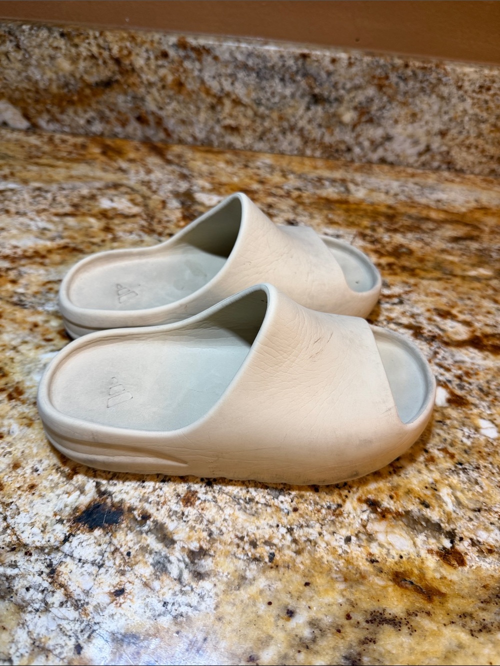 Yeezy Slides Kids - Picture 2 of 7